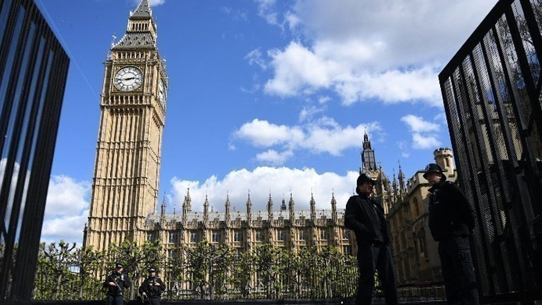 Η Βρετανία επιβάλλει νέες κυρώσεις στους κλάδους χρυσού και πετρελαίου της Ρωσίας