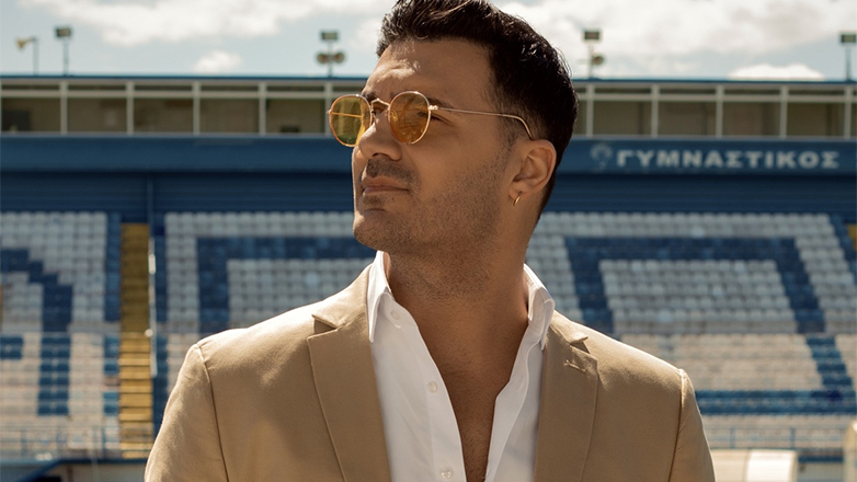 Τι συνδέει τον τραγουδιστή Βασίλη Οικονόμου με τον πρόεδρο του ΣΥΡΙΖΑ Στέφανο Κασσελάκη;