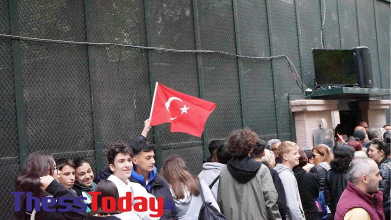 Θεσσαλονίκη: «Κατάληψη» Τούρκων έξω από το σπίτι του Κεμάλ Ατατούρκ