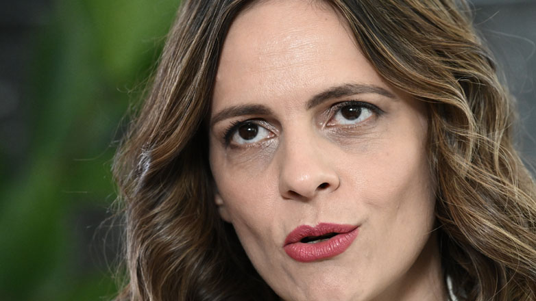 Αχτσιόγλου: «Διαψεύδω κατηγορηματικά ότι επικοινώνησε μαζί μου χθες ο κ. Κασσελάκης»