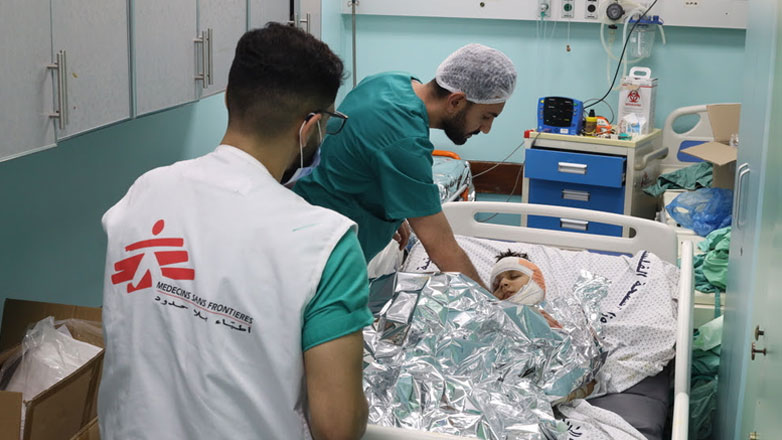 Γιατροί Χωρίς Σύνορα: Ασθενείς και ιατρικό προσωπικό παγιδευμένοι σε νοσοκομεία στη Γάζα που δέχονται πυρά