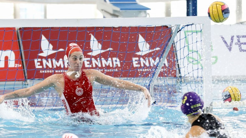 Πόλο γυναικών: Άνετα το 8Χ8 ο Ολυμπιακός και μόνος στην κορυφή
