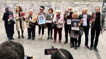 Οι «Μητέρες του Σαββάτου» διαδηλώνουν στην Κωνσταντινούπολη έπειτα από 5 χρόνια απαγόρευσης