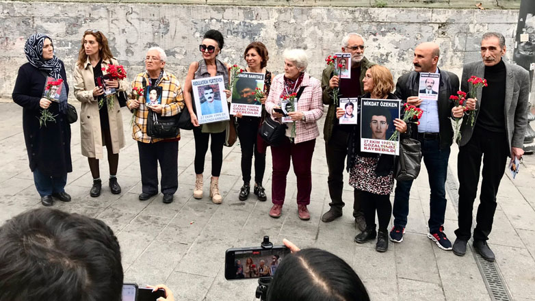 Οι «Μητέρες του Σαββάτου» διαδηλώνουν στην Κωνσταντινούπολη έπειτα από 5 χρόνια απαγόρευσης