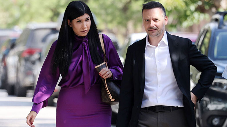 Χάρης Δούκας – Γεωργία Πολυτάνου: Ο νέος δήμαρχος Αθηναίων σε βάφτιση μαζί με την αρραβωνιαστικιά του