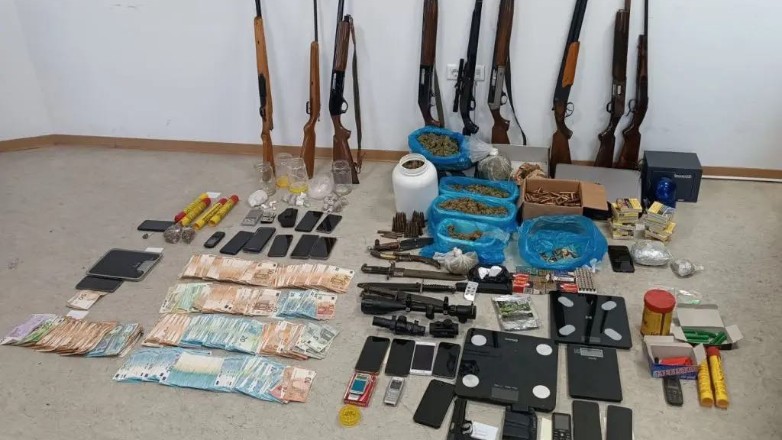 ΕΛ.ΑΣ.: Εξάρθρωση κυκλώματος διακίνησης ναρκωτικών – Συνελήφθησαν 14 άνδρες