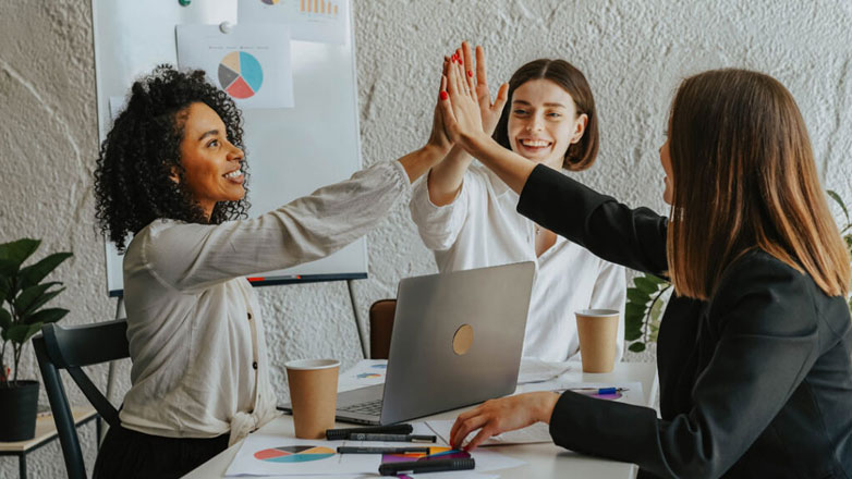 Αναζητάμε Δημοσιογράφους για την ομάδα του govastiletto.gr!