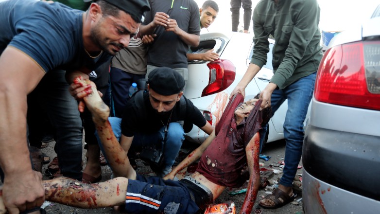 Σοκ στη Γάζα – «Ομαδικός τάφος» στο προαύλιο του νοσοκομείου Αλ-Σίφα