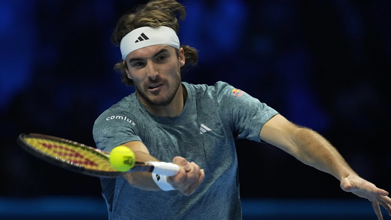 ATP Finals: Αποκλεισμός για τον Τσιτσιπά – Αποσύρθηκε λόγω τραυματισμού από το ματς με τον Ρούνε