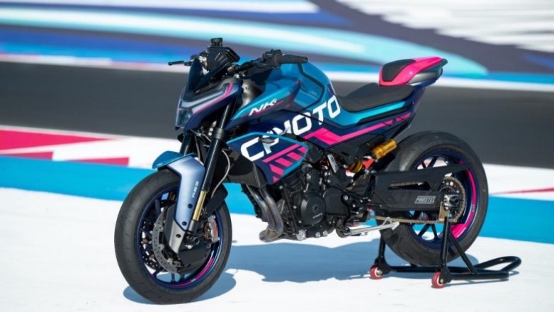 Μία “γυμνή” εμπνευσμένη από αγώνες: η νέα CFMoto 800NK GP