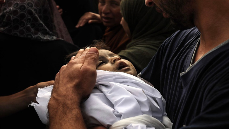 «Eίναι κανείς ζωντανός;» – Η έκθεση φωτογραφίας για τη Γάζα στην Αθήνα