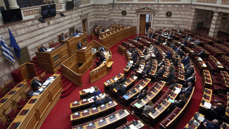 Υπερψηφίστηκε η σύσταση εξεταστικής επιτροπής για «τη διερεύνηση του εγκλήματος των Τεμπών»