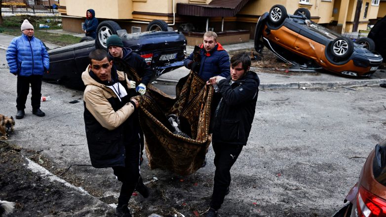 Ουκρανία: Ένας νεκρός από τον ρωσικό βομβαρδισμό στη Χερσώνα