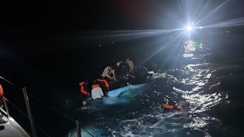 Ναυάγιο στο Αγαθονήσι: Νεκρή ανασύρθηκε νεαρή γυναίκα – 18 οι διασωθέντες