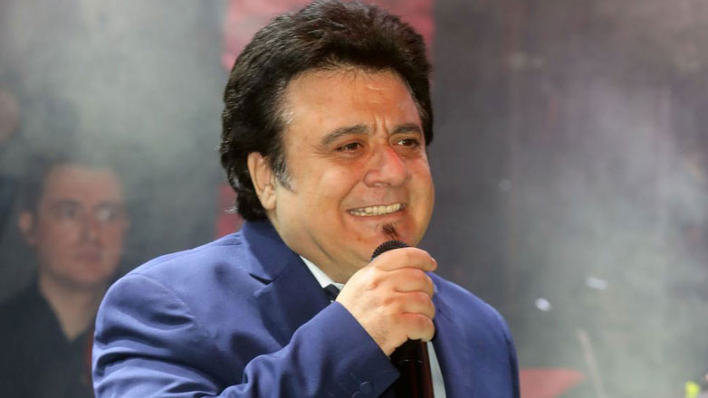 Βασίλης Τερλέγκας: Επεισόδιο με θαμώνα στην Αυστραλία – Βίντεο από την επίθεση και η απάντηση του τραγουδιστή