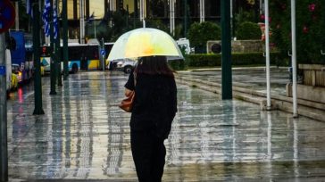 Νέο έκτακτο δελτίο από την ΕΜΥ: Θυελλώδεις άνεμοι και καταιγίδες τις επόμενες ώρες