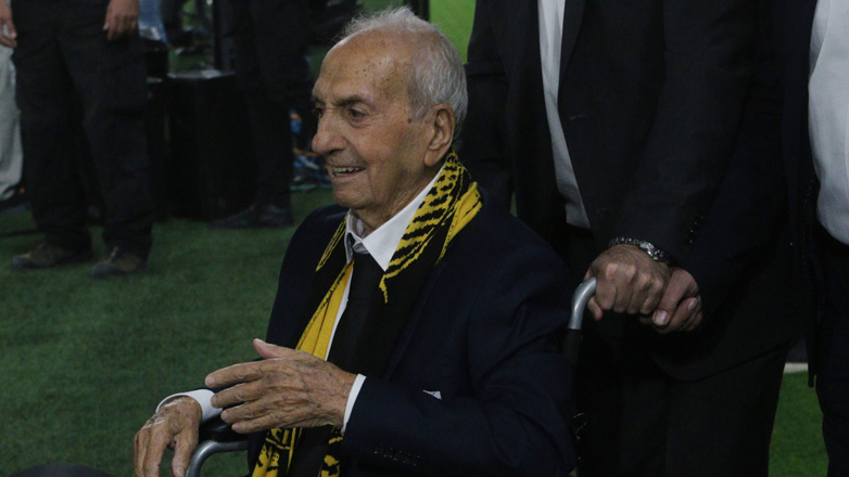 Γιος Κώστα Νεστορίδη: «Ο πατέρας μου είναι σε καταστολή, η κατάσταση είναι δύσκολη»