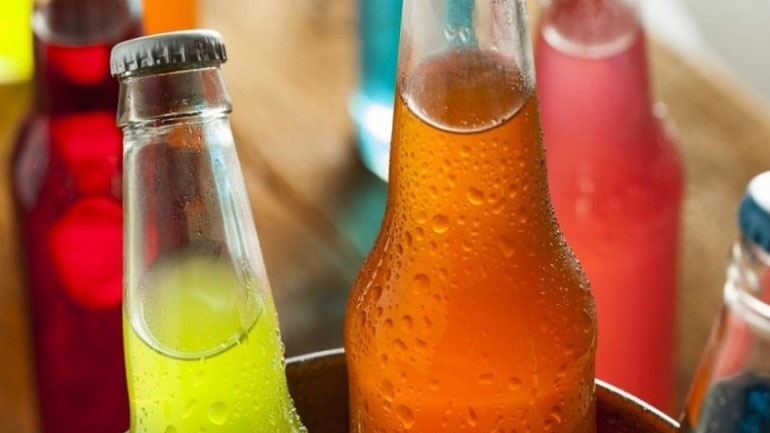 Εστίαση: Η αύξηση του ΦΠΑ στα μη αλκοολούχα ποτά θα προκαλέσει νέο κύμα ανατιμήσεων