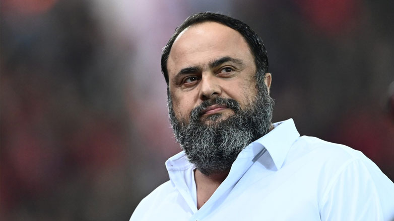 Μαρινάκης: «Βάλατε παίκτες μεγάλων πρωταθλημάτων να κάνουν προπόνηση σε βούρκο»