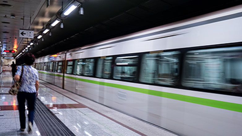 Σταθερά χαμηλός ο συντελεστής ΦΠΑ 13% σε τουρισμό και συγκοινωνίες