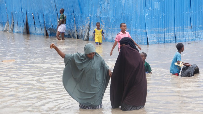 Σομαλία: Τουλάχιστον 50 νεκροί και σχεδόν 700.000 εκτοπισμένοι λόγω των σφοδρών βροχοπτώσεων