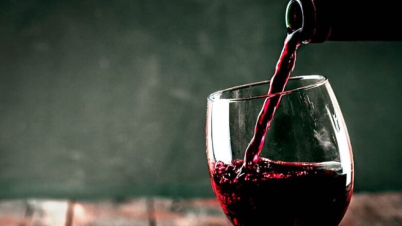 Γιατί μερικοί άνθρωποι έχουν πονοκεφάλους από την κατανάλωση κόκκινου κρασιού;