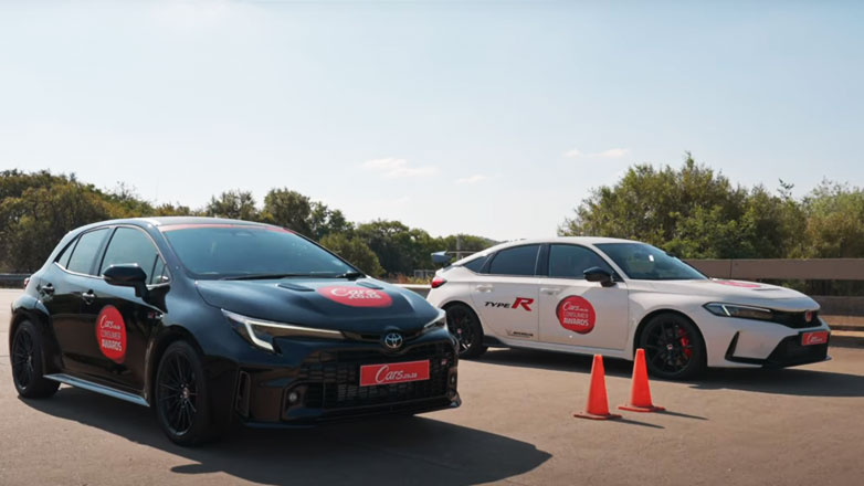 Honda Civic Type-R εναντίον Toyota GR Corolla: Χειροκίνητοι οικογενειακοί πύραυλοι ίδιου βάρους σε κόντρα επιτάχυνσης