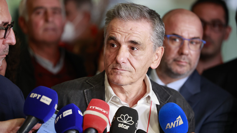 Τσακαλώτος: Ο Κασσελάκης θα ήθελε να πάμε «εμπρός πίσω» όπως ο Περίανδρος Πώποτας