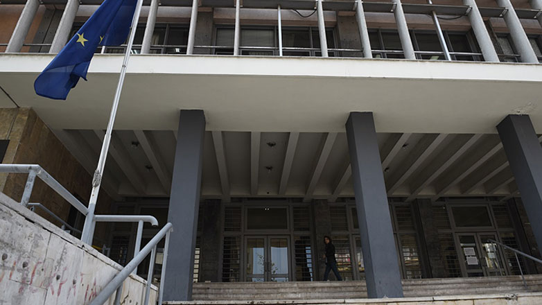 Ένταση στη δίκη Γραικού: Ο γιος όρμησε στον δράστη