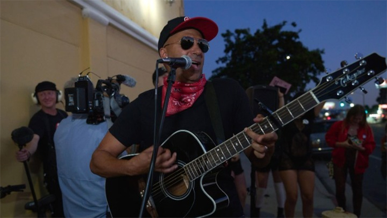 Xιλιάδες μουσικοί ζητούν κατάπαυση του πυρός στη Γάζα