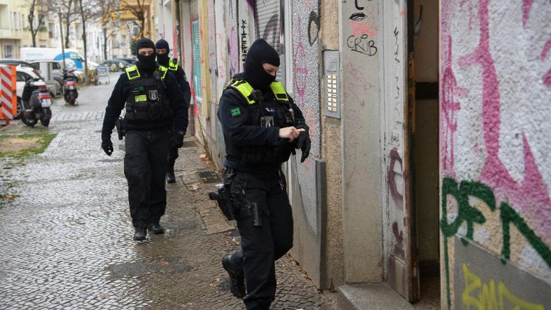 Γερμανία: Επιδρομές σε 8 κρατίδια κατά της εξτρεμιστικής οργάνωσης «Πολίτες του Ράιχ»