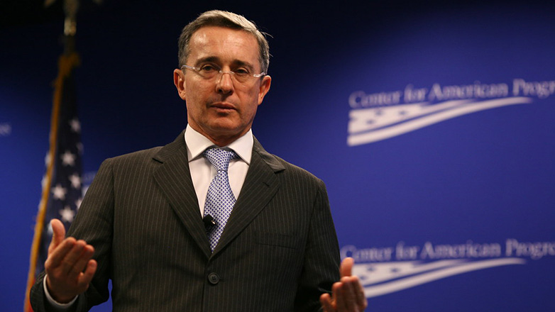 Ο πρώην Πρόεδρος της Κολομβίας καλείται να καταθέσει στη γενική Εισαγγελία