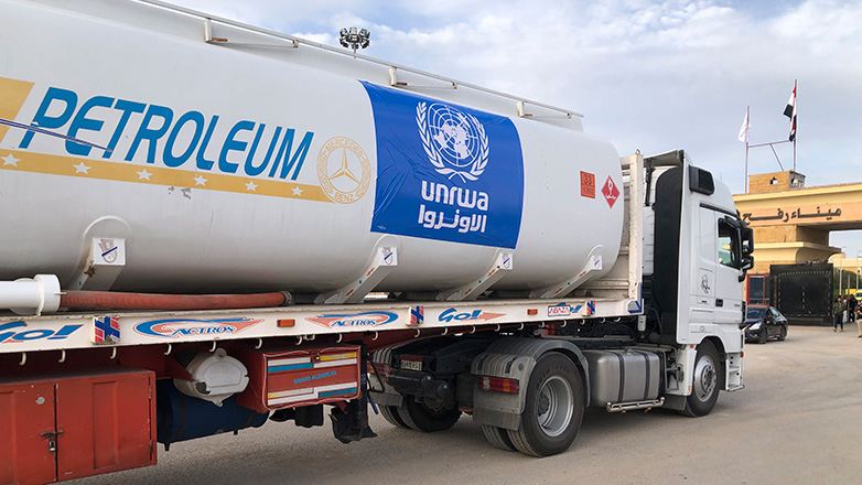Φορτηγά με ανθρωπιστική βοήθεια και καύσιμα εισέρχονται στη Γάζα