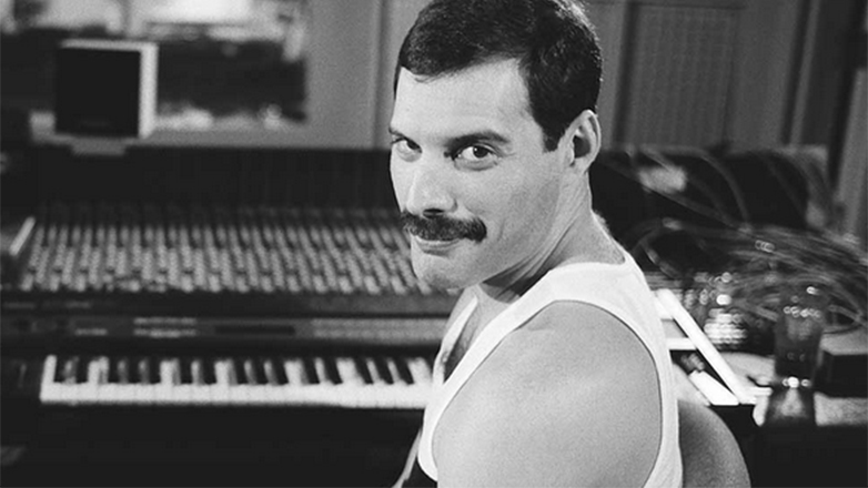 Φρέντι Μέρκιουρι: Ο συγκλονιστικός καλλιτέχνης που έφυγε νωρίς