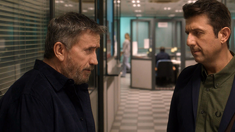 «Κάνε ότι κοιμάσαι II»: Ο Νικόλας προσπαθεί να πείσει τον Κάσδαγλη να παραδοθεί