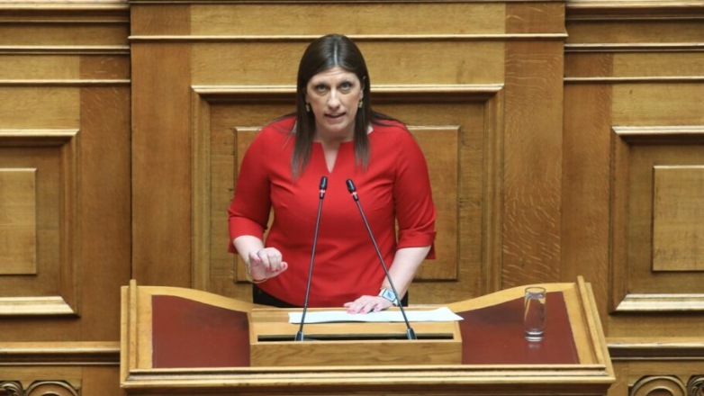 Κωνσταντοπούλου για Τέμπη: «Kακούργημα η κατά συρροή έκθεση σε κίνδυνο ζωής αθώων πολιτών»