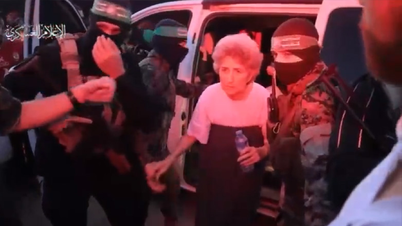 Όμηρος της Χαμάς που απελευθερώθηκε δεν ήξερε ότι ο σύζυγός της ήταν νεκρός – Την κρατούσαν στο απόλυτο σκοτάδι