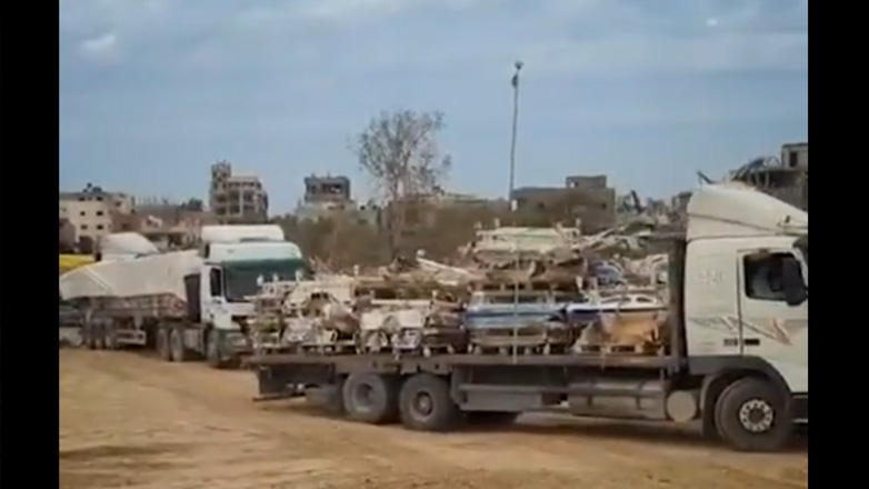 Για πρώτη φορά φορτηγά με ανθρωπιστική βοήθεια φτάνουν στο βόρειο τμήμα της Γάζας