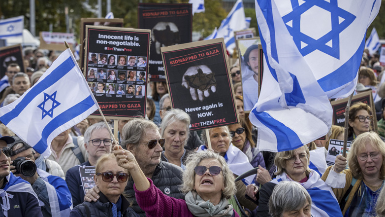 Ισραήλ – Χαμάς: Παραδόθηκαν οι λίστες ομήρων και κρατουμένων που θα απελευθερωθούν σήμερα