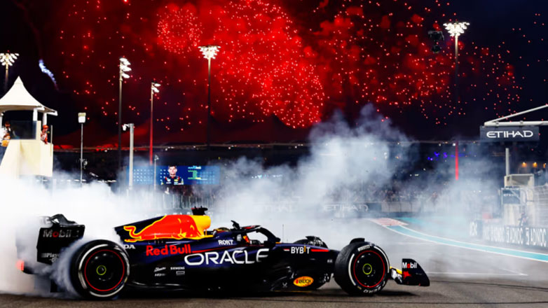 Ολοκληρώθηκε το πρωτάθλημα της F1, με μία ακόμα νίκη του Ολλανδού – Τα «σήκωσαν» όλα Red Bull και Verstappen