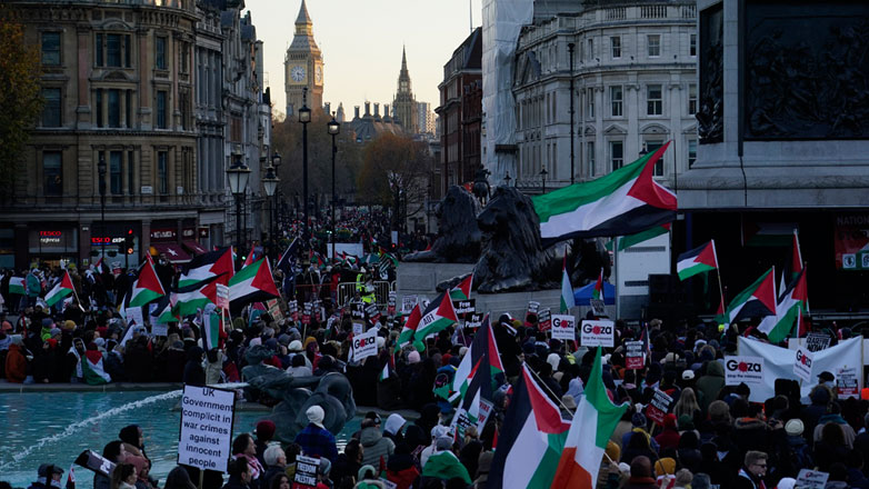 Διαδήλωση στο Λονδίνο υπέρ των Παλαιστινίων