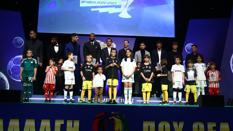 Bραβεία ΠΣΑΠΠ: Κυριαρχία της ΑΕΚ στην κορυφαία… δωδεκάδα της σεζόν – Ισοψήφισαν Ιωαννίδης-Μπακαμπού