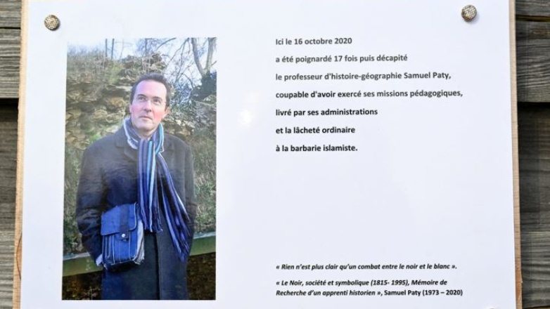 Γαλλία: Ξεκίνησε η δίκη των έξι μαθητών που κατηγορούνται για τον αποκεφαλισμό του καθηγητή Σαμιέλ Πατί