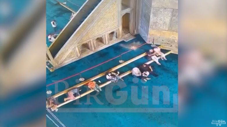 Αγία Σοφία: Βίντεο δείχνει κομμάτια από τον τρούλο να πέφτουν δίπλα σε επισκέπτες