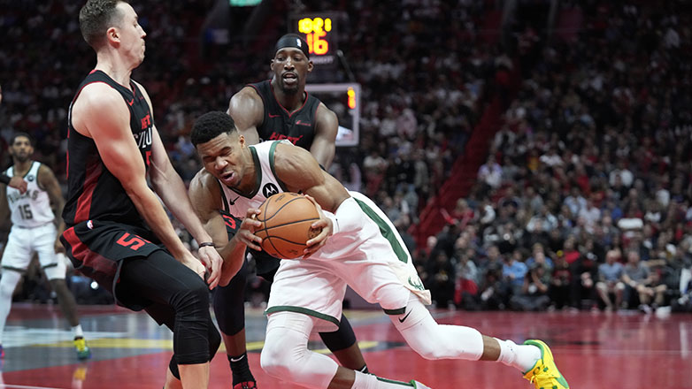 NBA: Μπακς και Κινγκς προκρίθηκαν στα προημιτελικά του In-Season Tournament