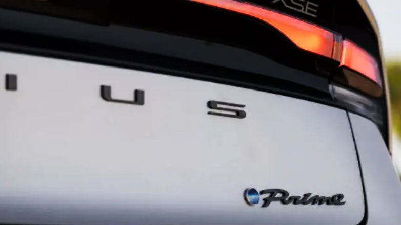 Τί σημαίνει αυτή η μπλε τελεία σε ένα μοντέλο της Toyota;