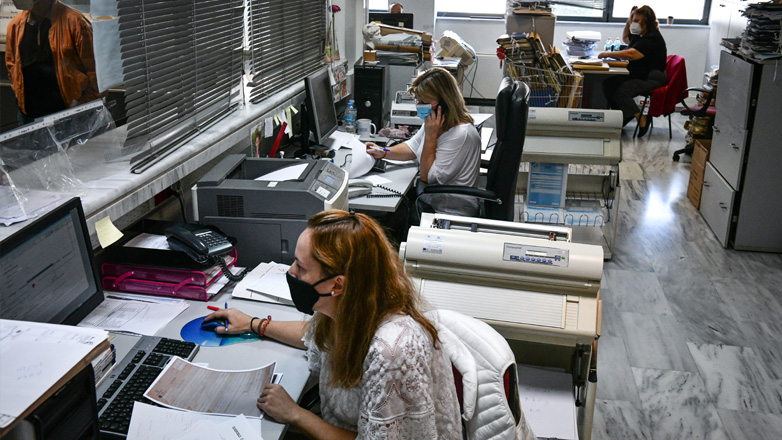 Τέρμα η ταλαιπωρία στις εφορίες – Χωρίς ουρές στο Μητρώο για ΑΦΜ και Κλειδάριθμο