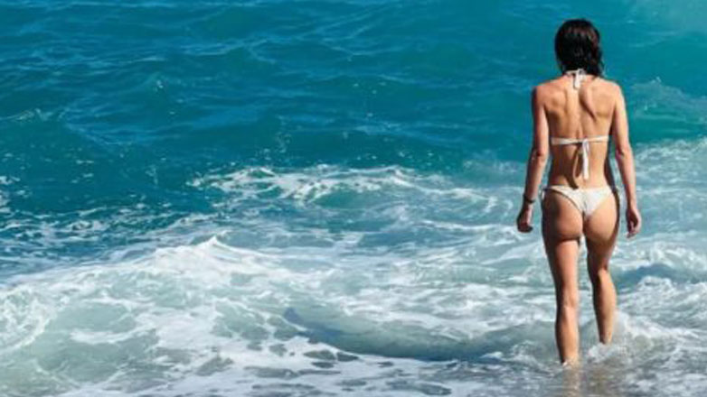 Η εργένισσα πρώην Πρωθυπουργός σε σέξυ πόζες