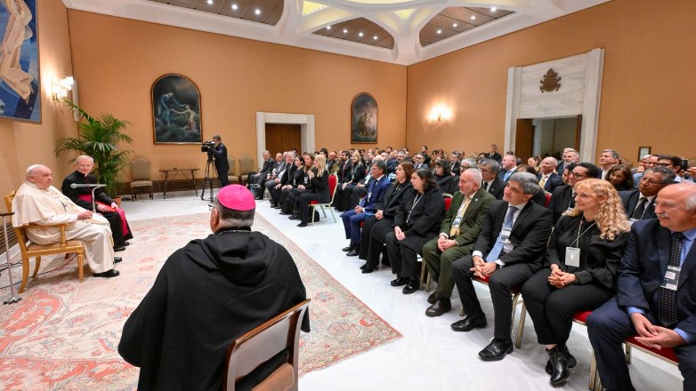 Πάπας Φραγκίσκος: «Έχω οξεία βρογχίτιδα, όχι πνευμονία» – «Όπως βλέπετε, είμαι ζωντανός»