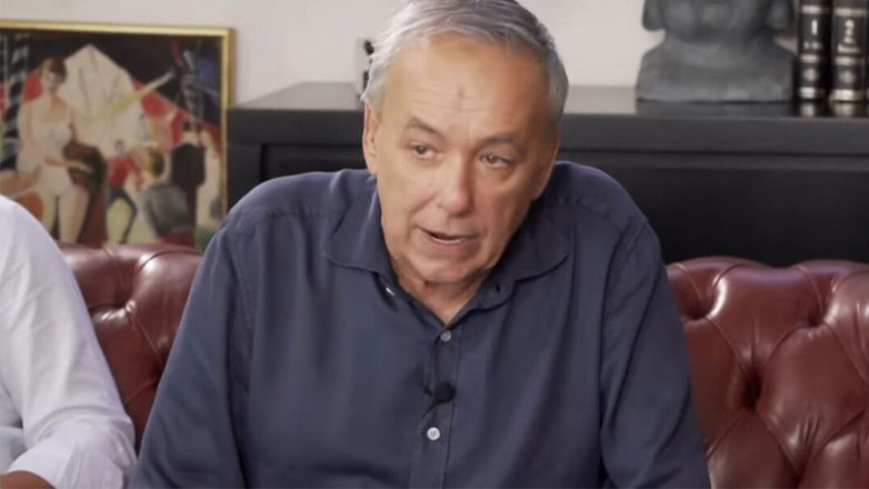 Ανδρέας Μικρούτσικος: «Τι είμαι; Ένας μ@@κας γλείφτης; Τόσοι υπάρχουν, πρέπει να προστεθώ κι εγώ;»